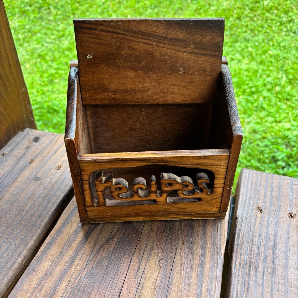 Vintage Wood Recipe Box - Picture 2 of 10
